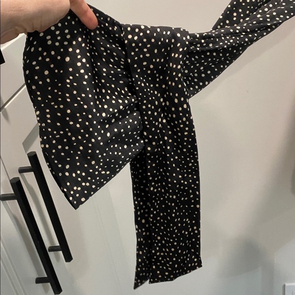 Banana Republic Dillon Polka-Dot Tie Sleeve Black Blouse Size Small/Medium - Picture 4 of 14
